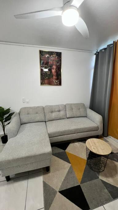 Appartement Proche Aeroport Au Rez-De-Chaussee Les Abymes Exterior photo